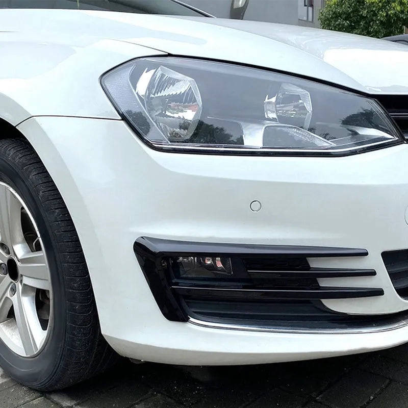 Pair of black and carbon fibre fog lamp grille frames for VW Golf 7 MK7 front bumper