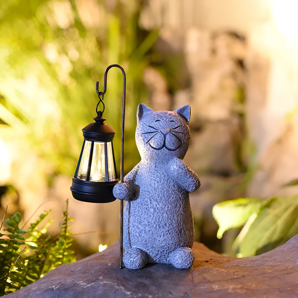 Solar garden lamp with kitten lifting lamp design in pastoral style for outdoor use
