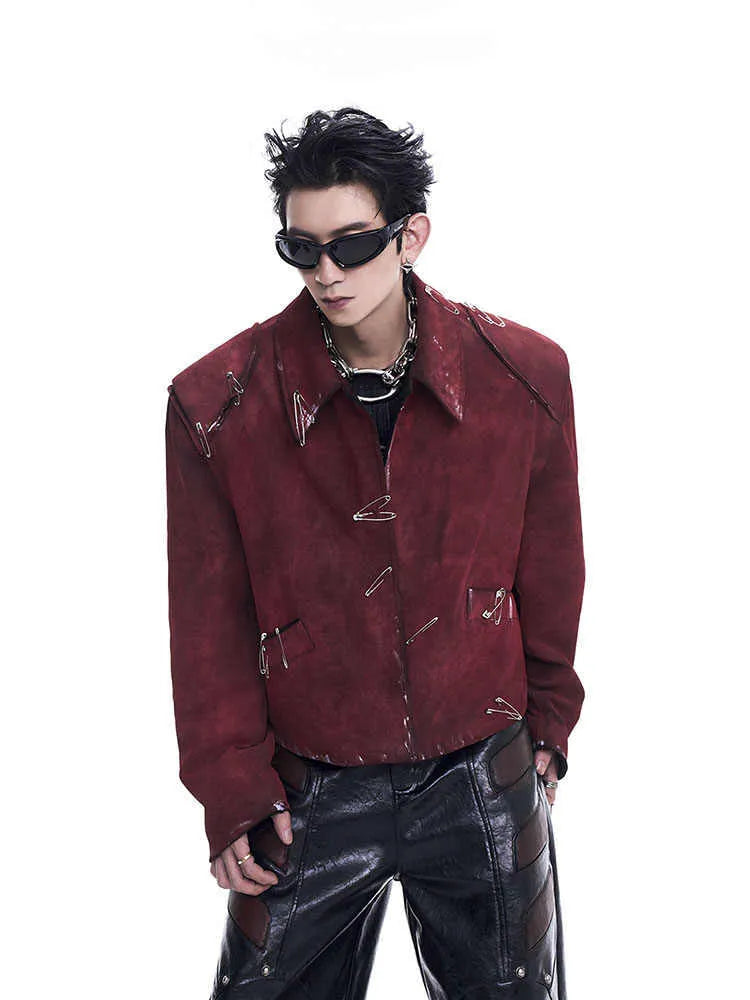 Men's red quilted jacket with decorative flocking and lapel collar in loose fit design