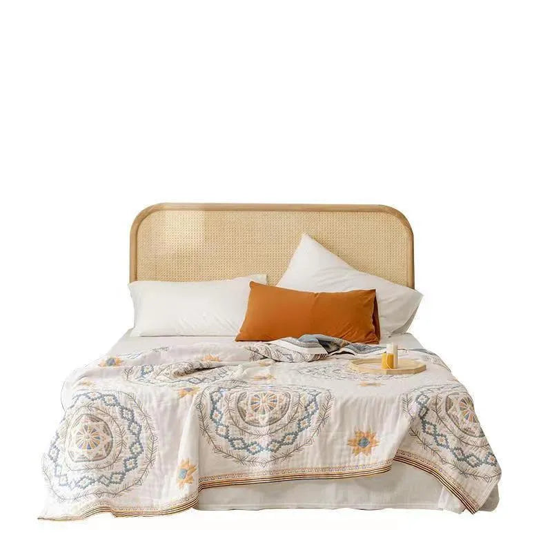 Cotton geometric pattern towel blanket shown in two size options: 180x200 cm and 200x230 cm.