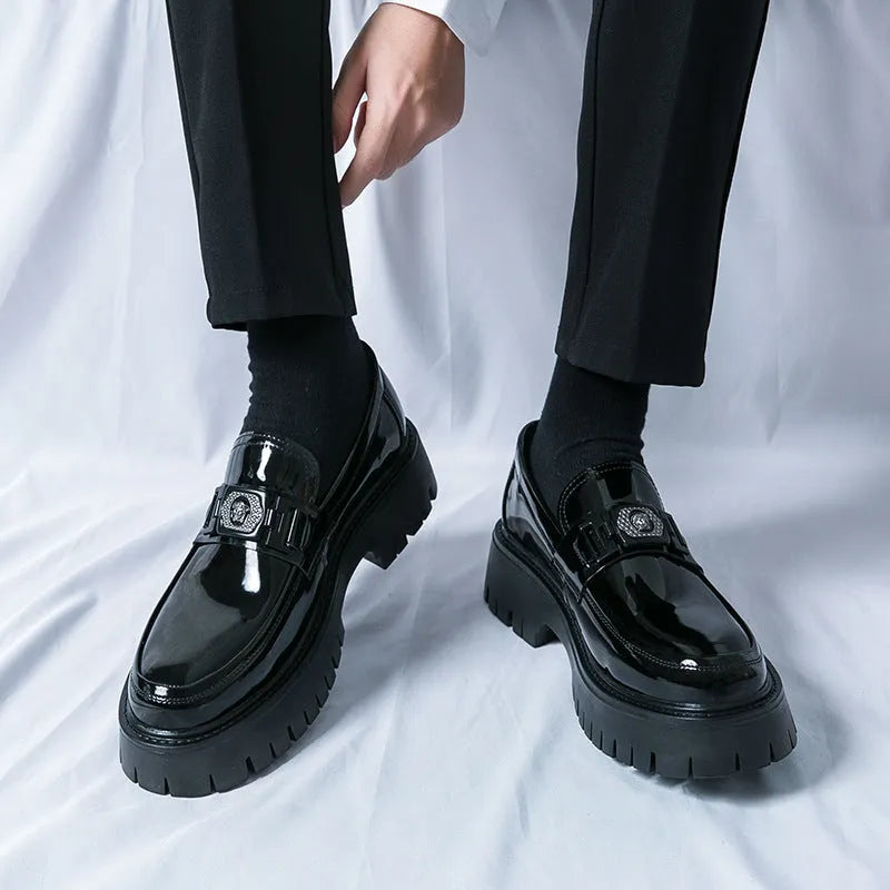 Men's black platform loafers with 1-3cm low heel and glossy PU leather upper
