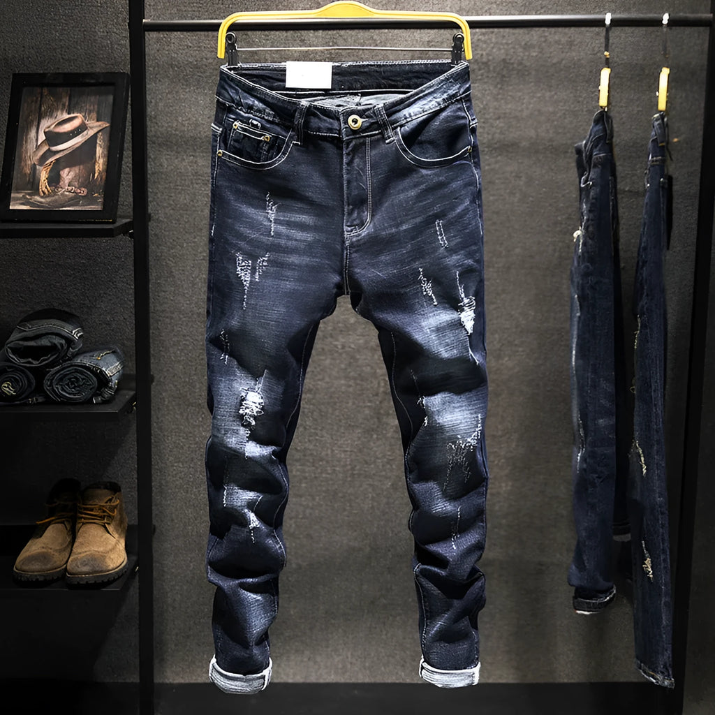 Slim-fitting men's skinny jeans in dark blue and light blue cotton denim with micro elasticity.