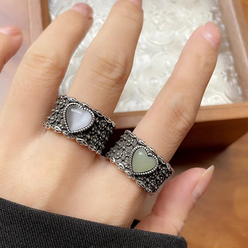 Adjustable heart-shaped ring with white copper plating and retro wide-faced design