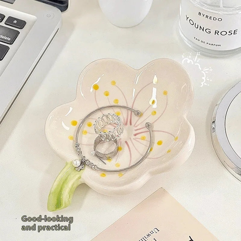 White porcelain decorative tray with optional small night light in pink or white colour options.