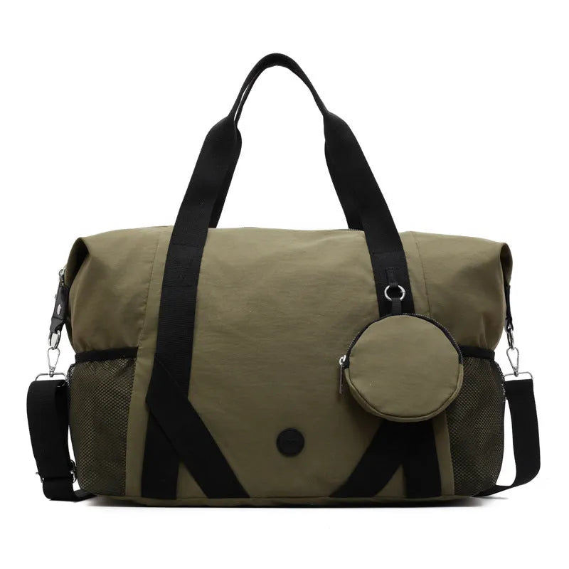 Black and green Oxford cloth gym bag with breathable design for sports equipment