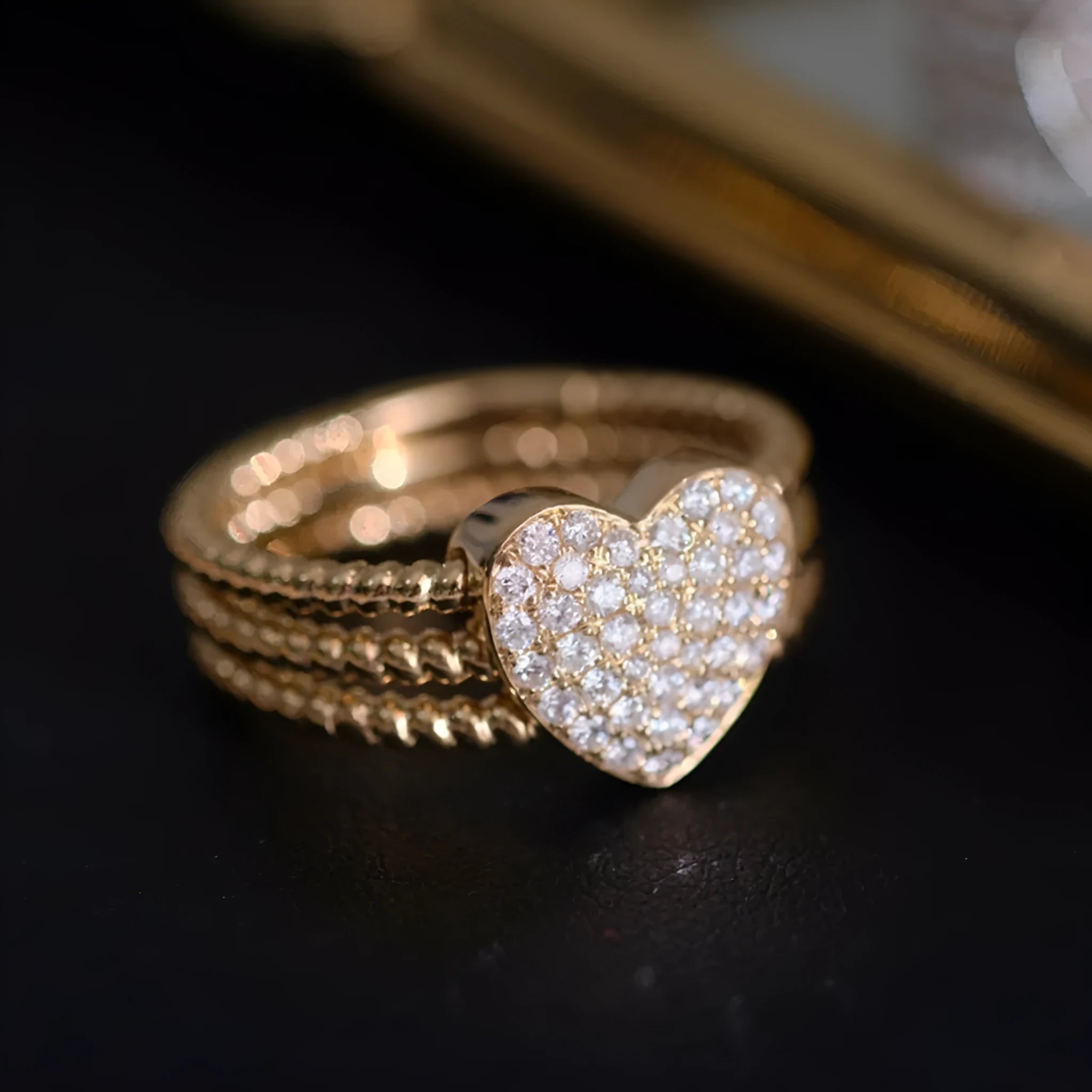S925 sterling silver twisted heart ring for women, electroplated white gold finish, US size 7.