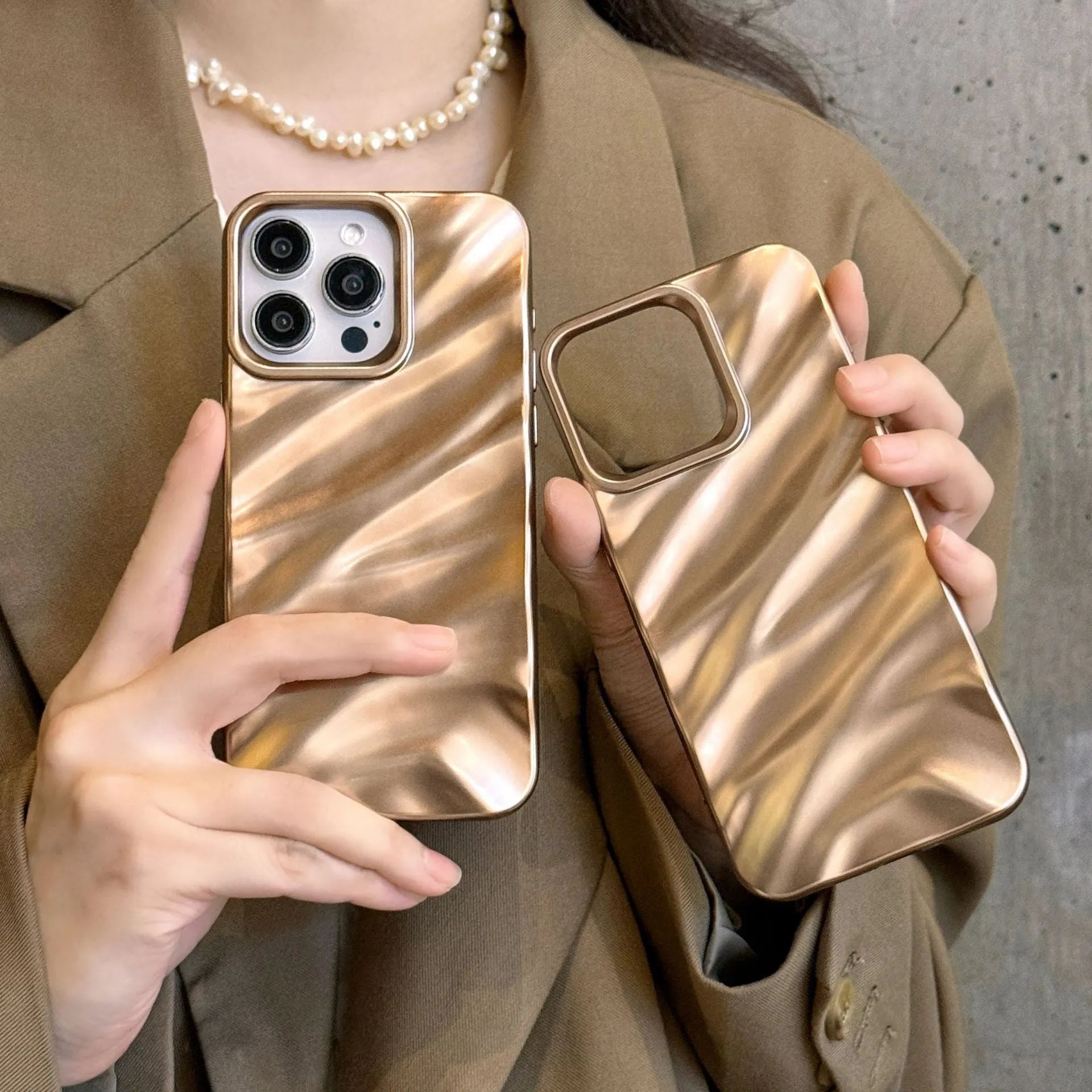 High-grade desert gold silk pattern TPU phone case for iPhone with three-dimensional ins-style back cover in purple