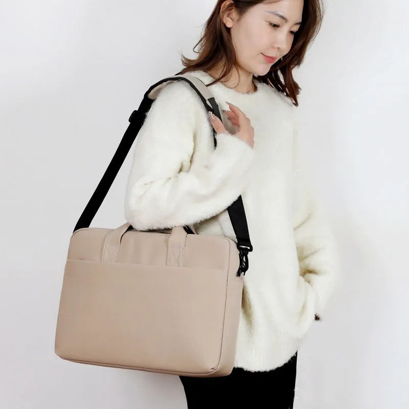 Polyester full airbag shockproof computer bag in khaki Oxford cloth with sewing thread detailing