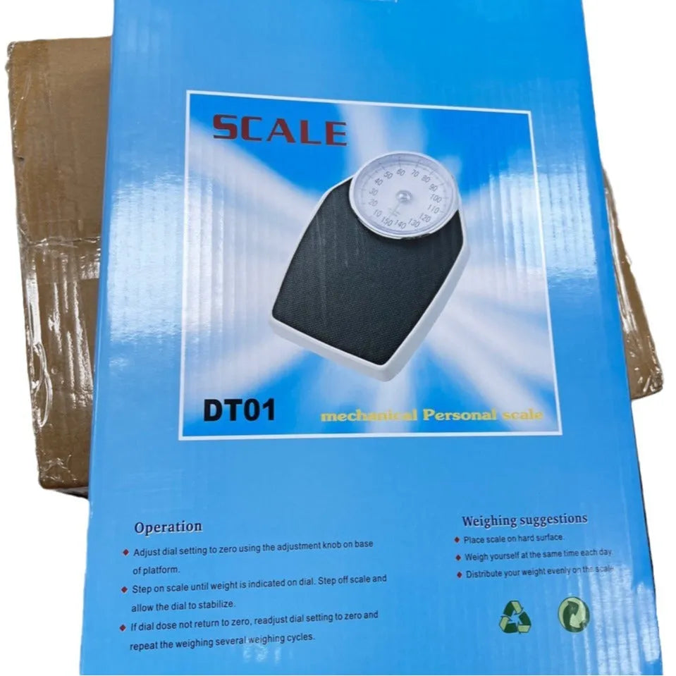Black mechanical body weight scale with large dial display on 47x35x11cm platform