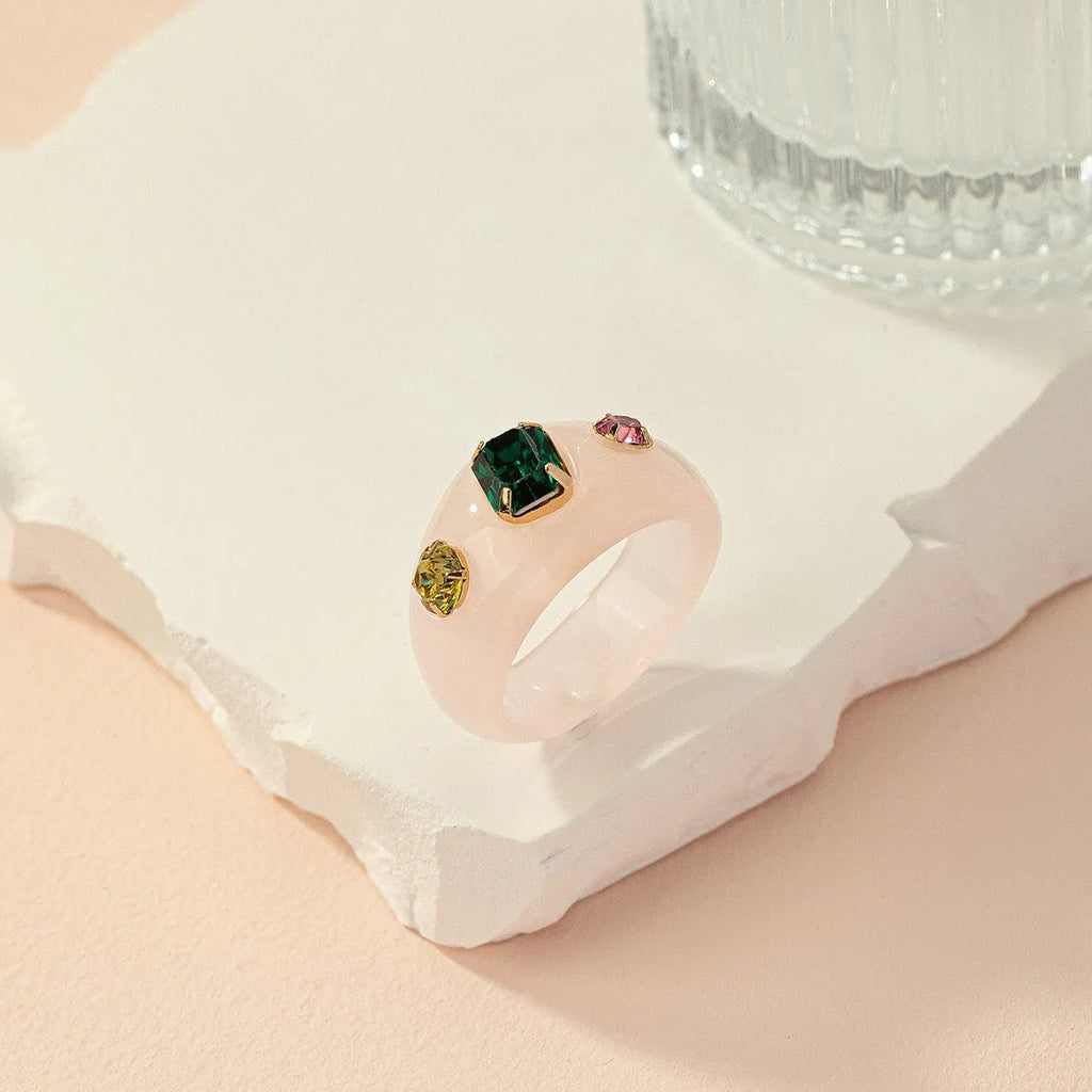Transparent acrylic ring for women with retro minority ornament design