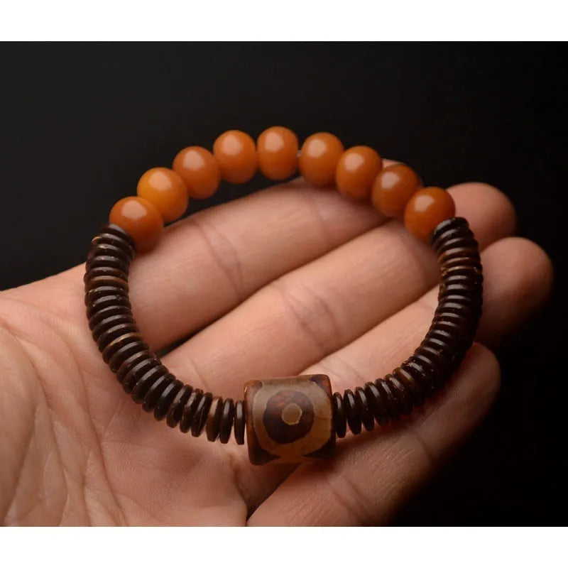 Weathering white corypha umbraculifera bodhi seed bracelet with 8x10mm drop-shaped beads in natural style