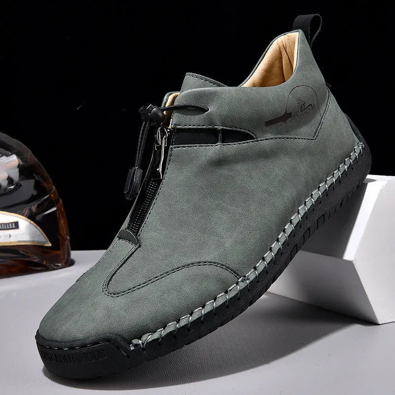 Men's casual leather shoes in four colours with round toe and mid heel height