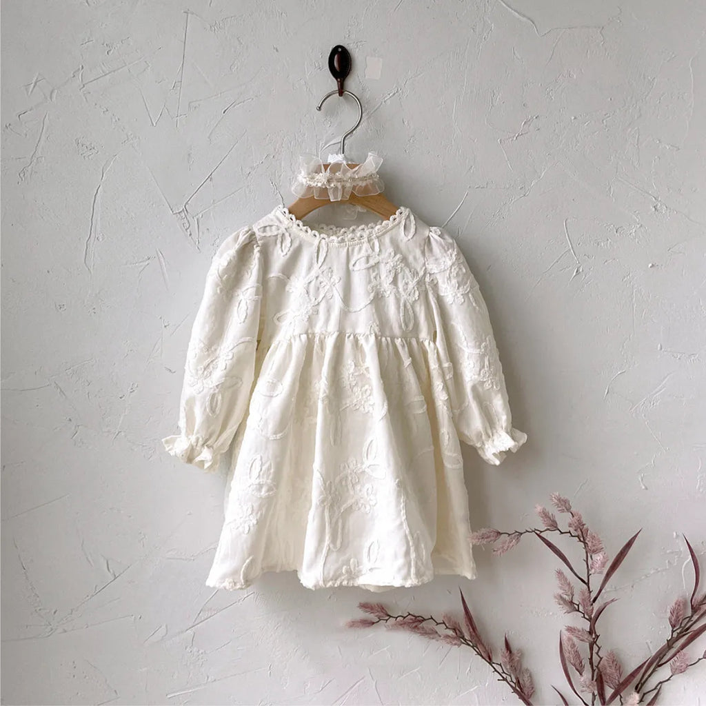 Girl infant stereo lace princess dress in beige, full-length view, suitable for heights up to 100cm