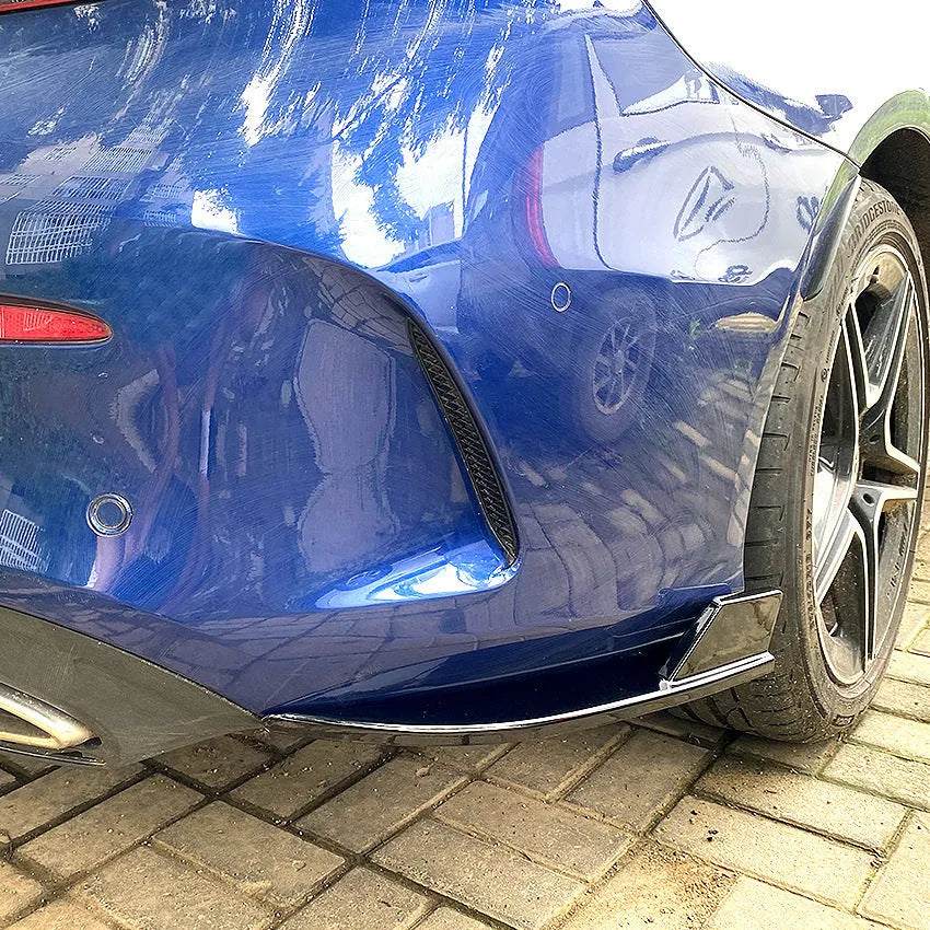 Car rear cornerite protectors in PP plastic with piano black or carbon fibre pattern finishes for bumper protection