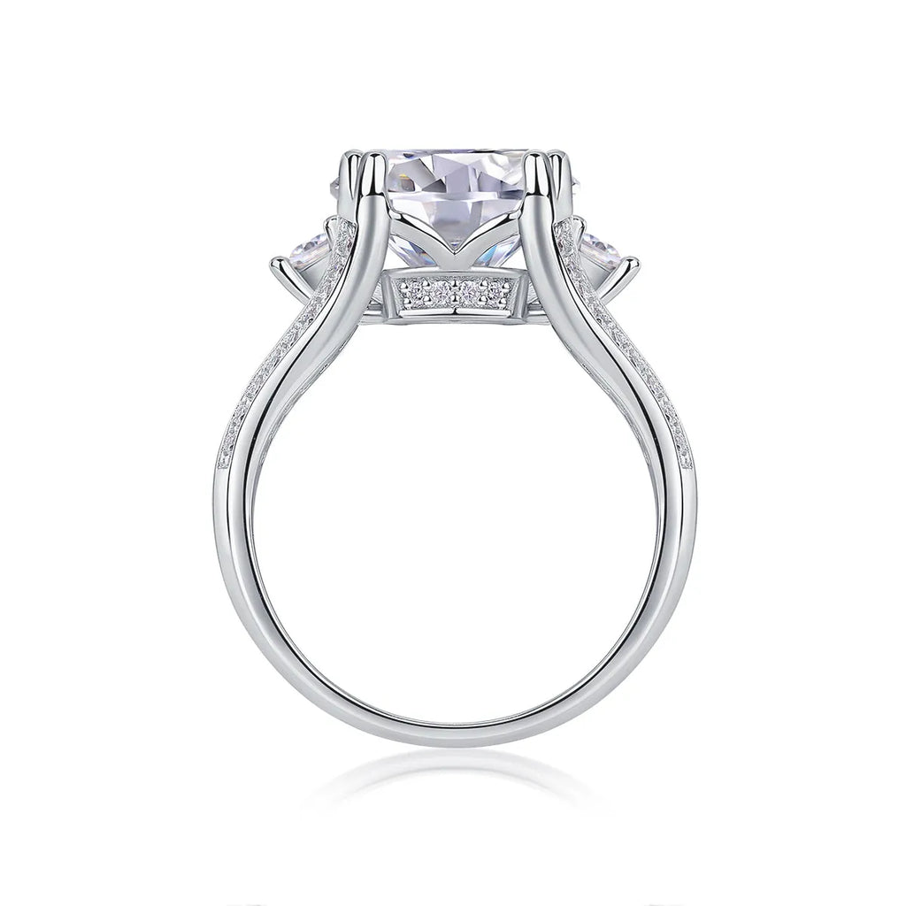 5-carat moissanite wedding ring in S925 silver with gold plating on white background