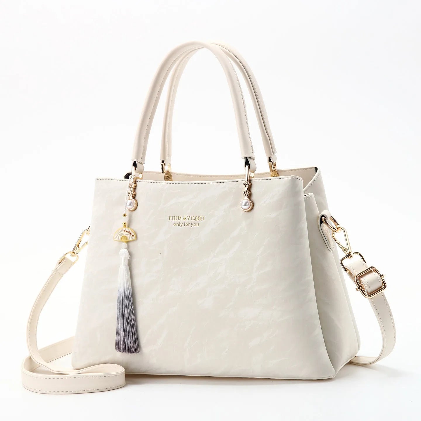 Women's PU shoulder bag in urban simplicity style with slit pocket and four colour options