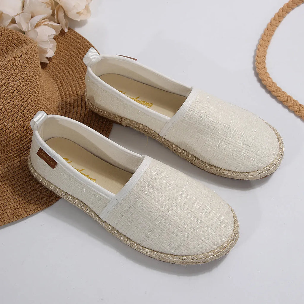 Men's rope bottom fisherman shoes in canvas with round toe and flat heel design