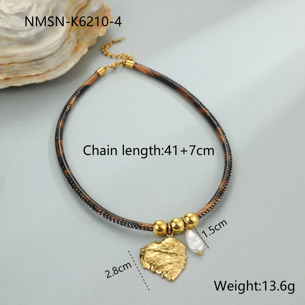 Leopard pattern electroplated stainless steel women's necklace with geometric pendant on adjustable chain