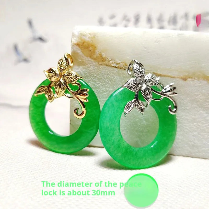 Emerald inlaid quartz rock jade pendant necklace in modern simplicity style with gold or silver finish options