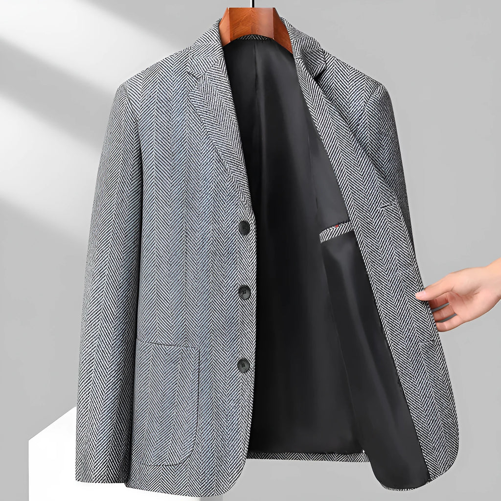Men's loose-fit polyester coat in black colour for spring and autumn seasons