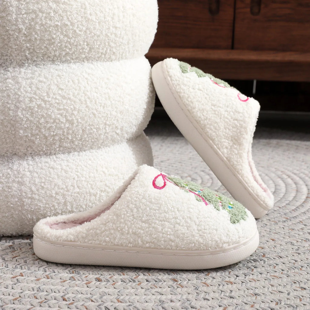 Pair of Christmas tree pattern cotton slippers with bow, thickened plush upper, round toe design, neutral gender