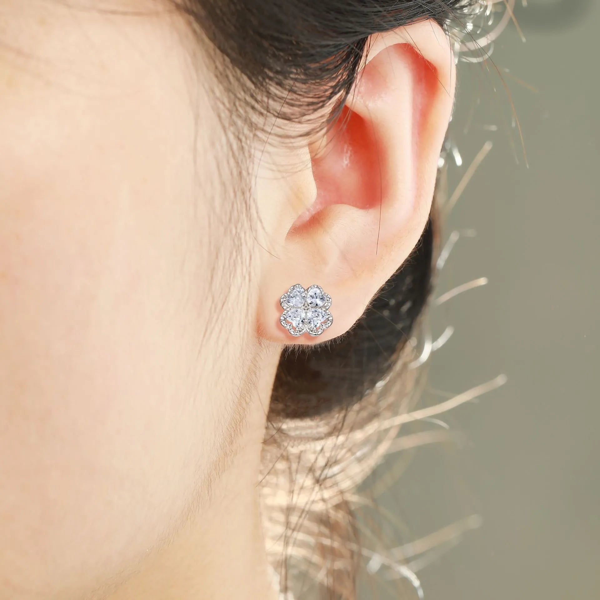 Women's zircon earrings with heart-shaped four-leaf clover design in 925 sterling silver with white gold colour finish