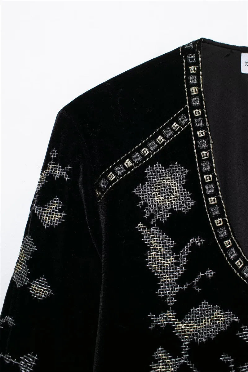 Women's casual embroidered velvet jacket in black with loose fit and long sleeves