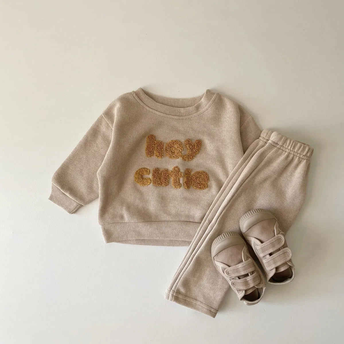 Alphabet-embroidered baby two-piece suit in cotton Korean style with long sleeves and trousers