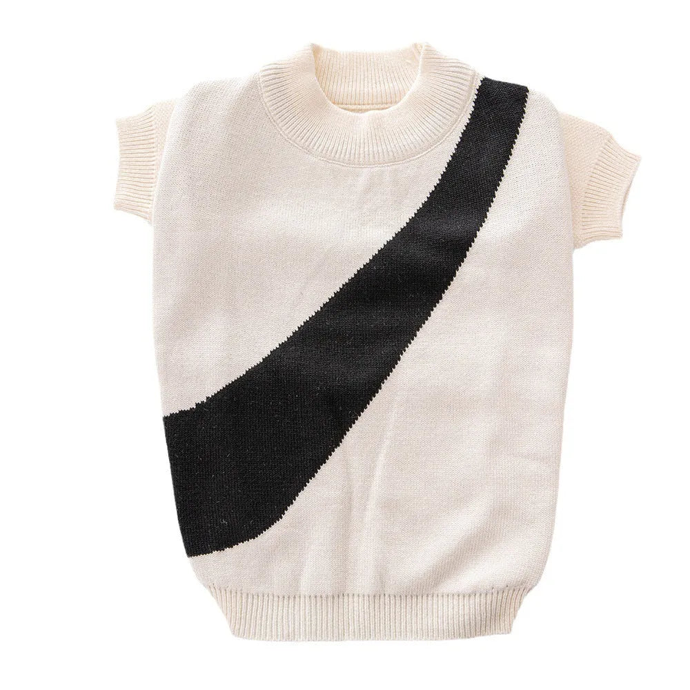 Wool dog sweater in multiple colours and sizes for corgi and poodle clothing