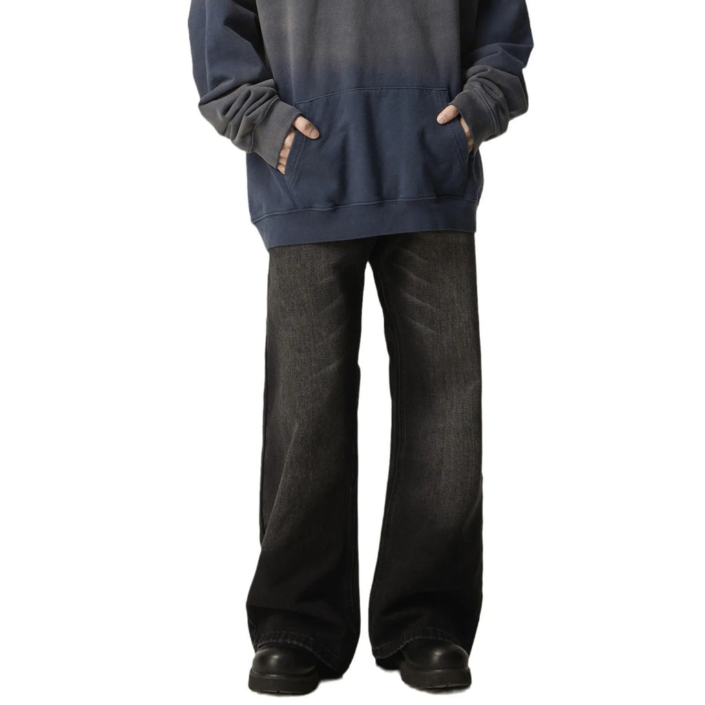 Black retro straight-leg jeans with loose fit and zipper fly in denim fabric