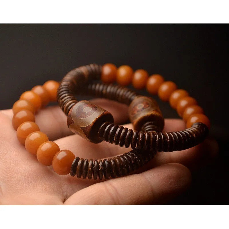 Weathering white corypha umbraculifera bodhi seed bracelet with 8x10mm drop-shaped beads in natural style