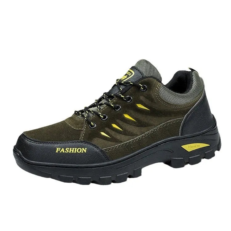 Men's brown suede hiking shoes with rubber soles and lace-up fastening