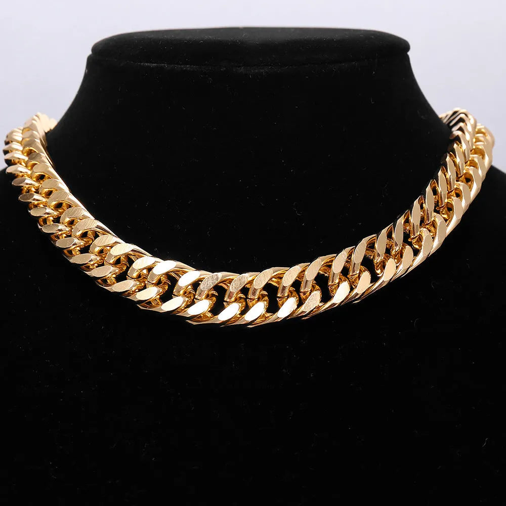 Gold women's thick link chain necklace, 32cm long with 6cm wide alloy links and dense electroplating.