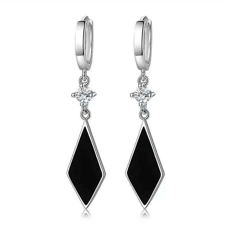 Silver vintage diamond geometric earrings with clip-on fastening on zinc alloy