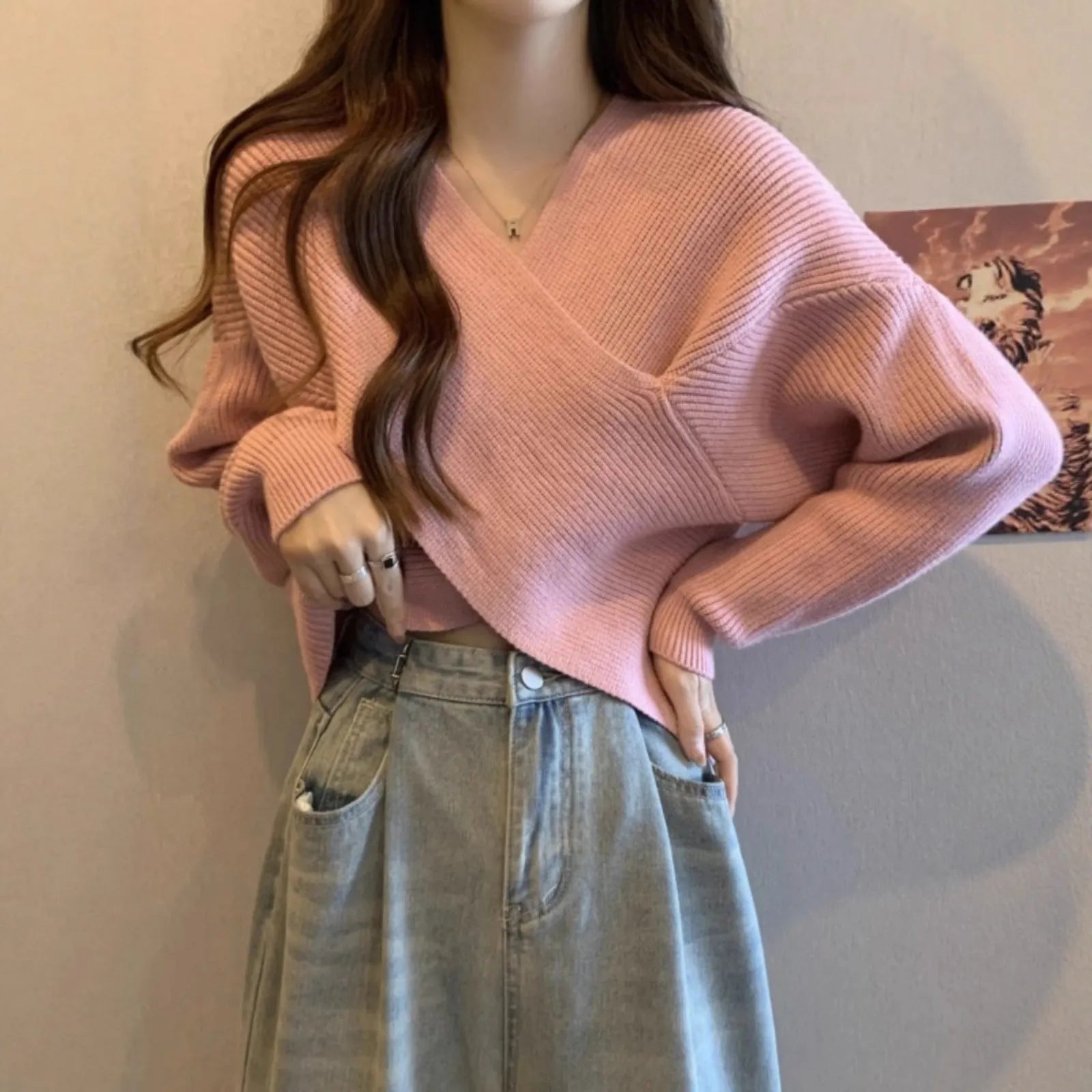 Lazy short sweater design blouse in loose fit, long sleeves, Black colour option