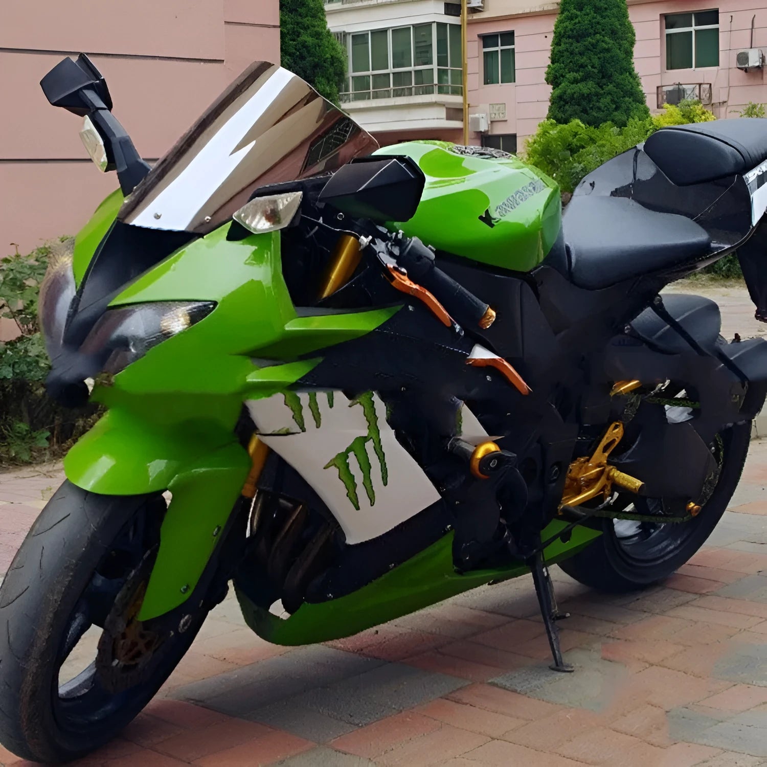 Smoke tinted acrylic motorcycle windscreen for Kawasaki ZX-6R and ZX-10R models