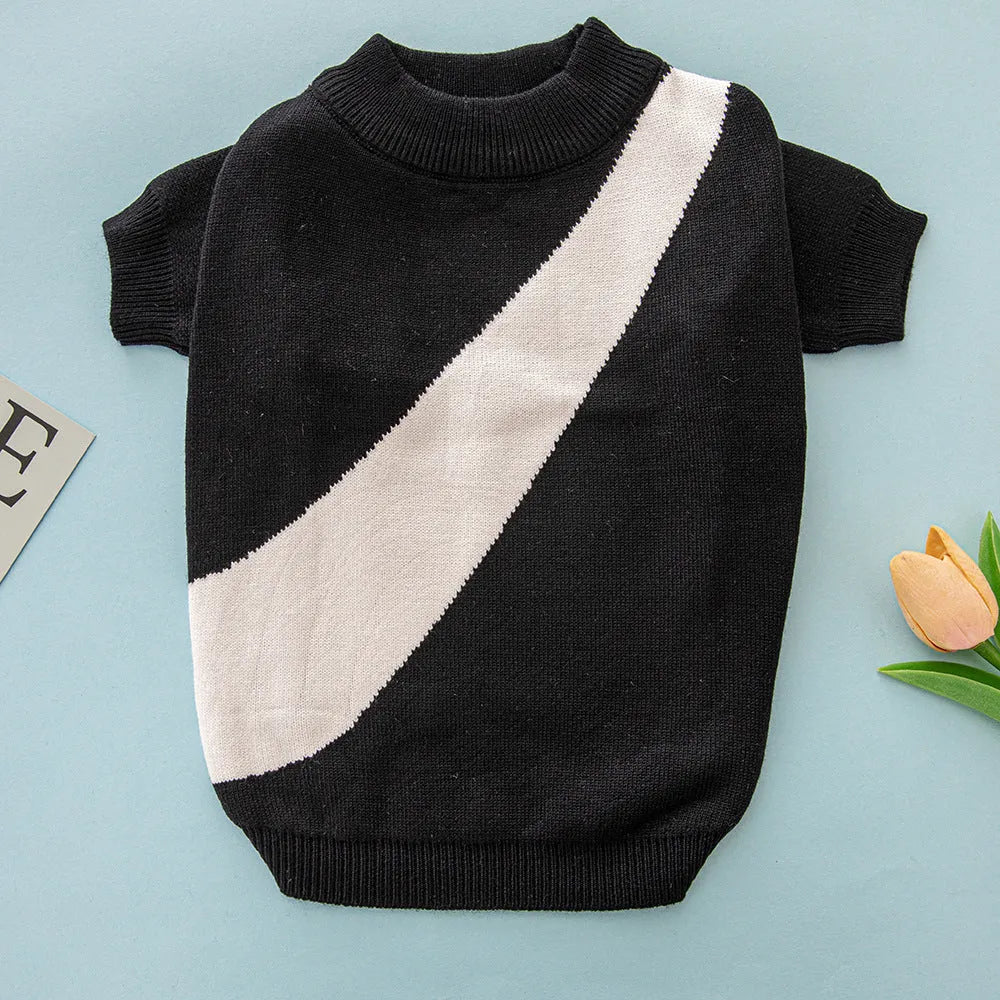 Wool dog sweater in multiple colours and sizes for corgi and poodle clothing