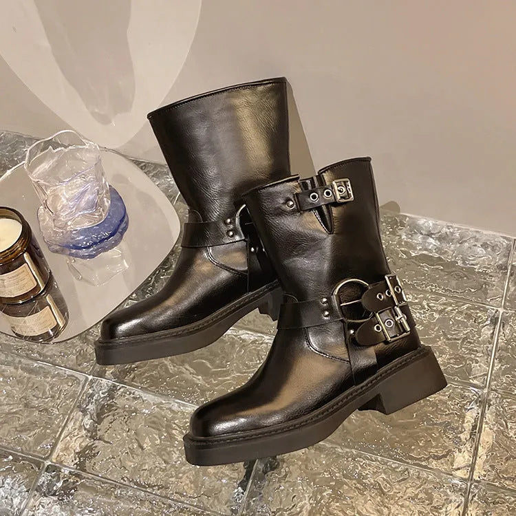 Simple thick-soled Martin boots for women in solid colour black, artificial PU upper, side view showing lace-up design and thick sole