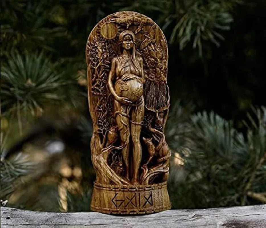 A detailed resin statue of a Greek goddess, 22cm tall, for altar or garden display.