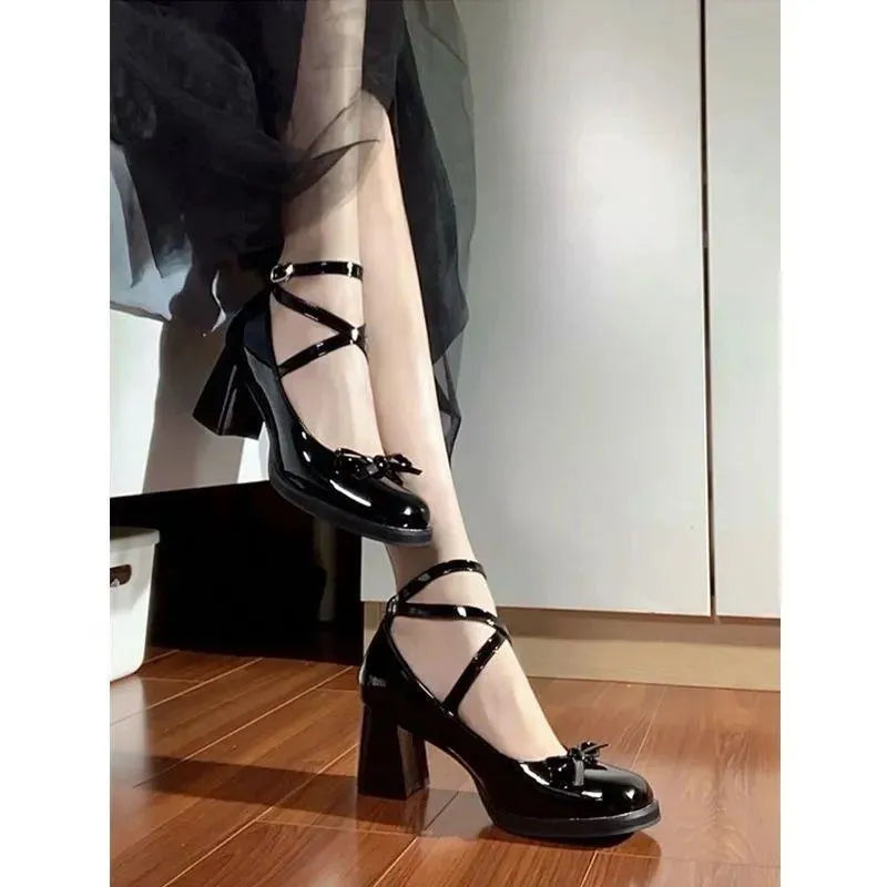 Black Mary Jane shoes with 6.5cm chunky heel and adjustable strap in British style