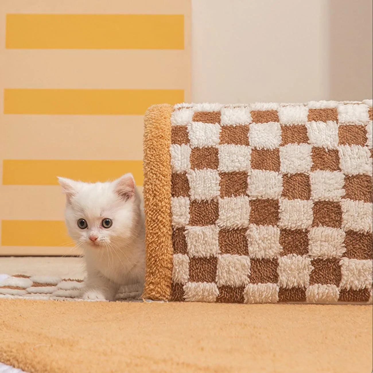 Large XL fan-shaped plush pet bed with a tunnel, in yellow plaid fabric with an anti-slip base.