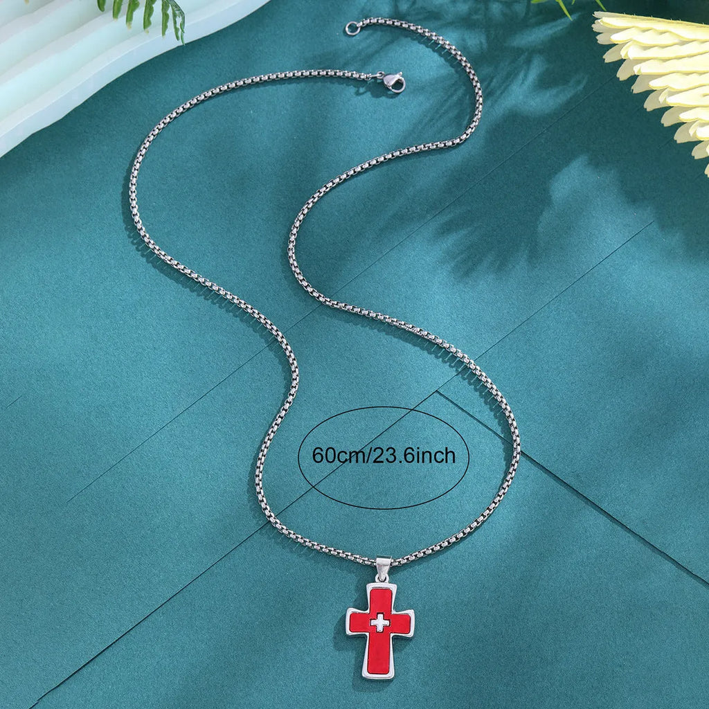 Personalised street temperament collarbone chain in silver stainless steel with adjustable length on display