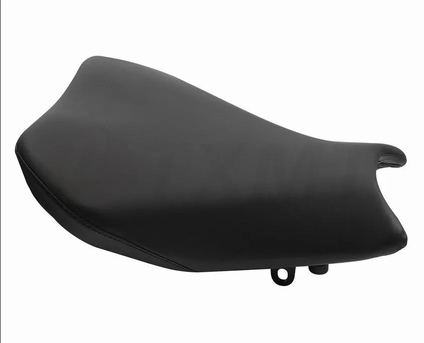 Suzuki GSXR1000 motorcycle with black PU leather seat cover fitted on the front and rear seat.