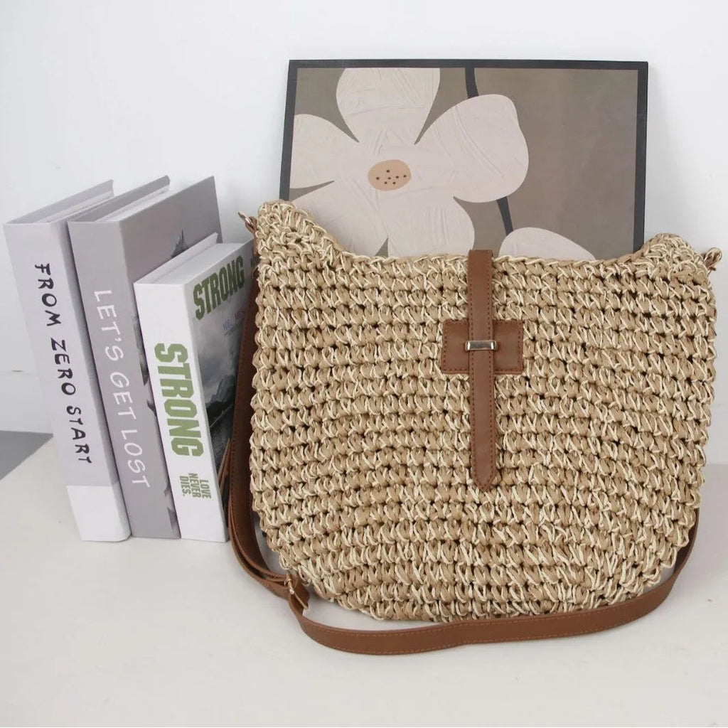 Handmade beige woven bag with special-interest design, 35cm dimensions and adjustable shoulder strap