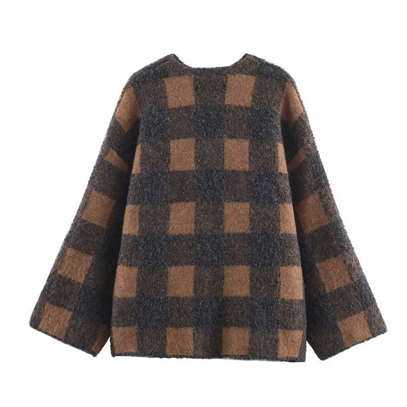 Autumn women's plaid knitted coat in colour-block pattern, pullover style, regular fit, polyester blend fabric