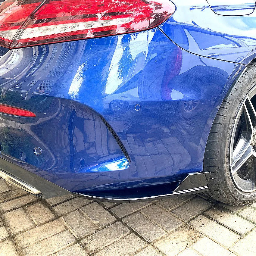 Car rear cornerite protectors in PP plastic with piano black or carbon fibre pattern finishes for bumper protection