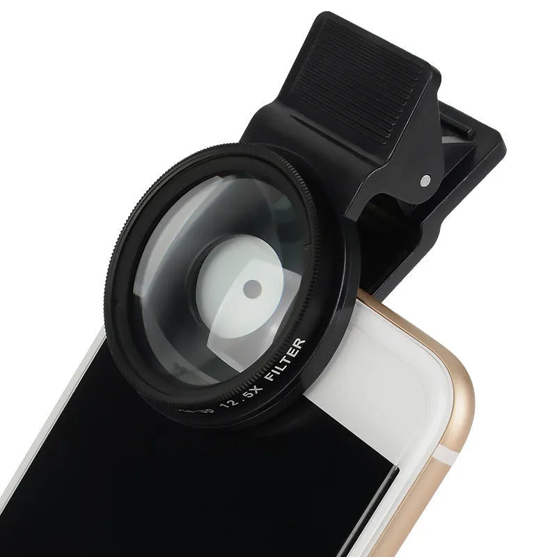 Smartphone macro lens with aluminium frame and universal clip for close-up photography