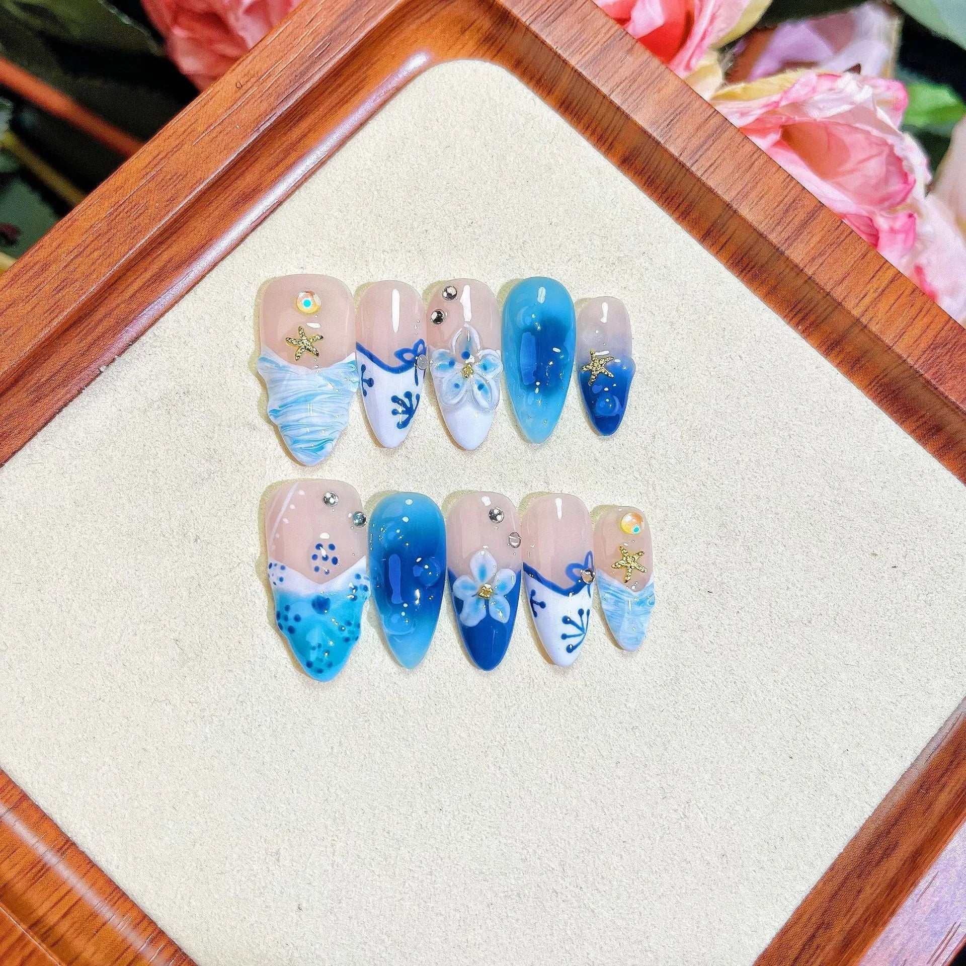 Blue hand-painted carved summer ice transparent fake nails set with four size options