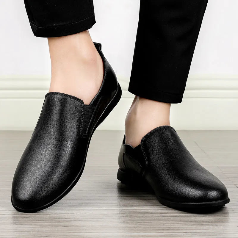 Men's black and brown leather business casual shoes with round toe design