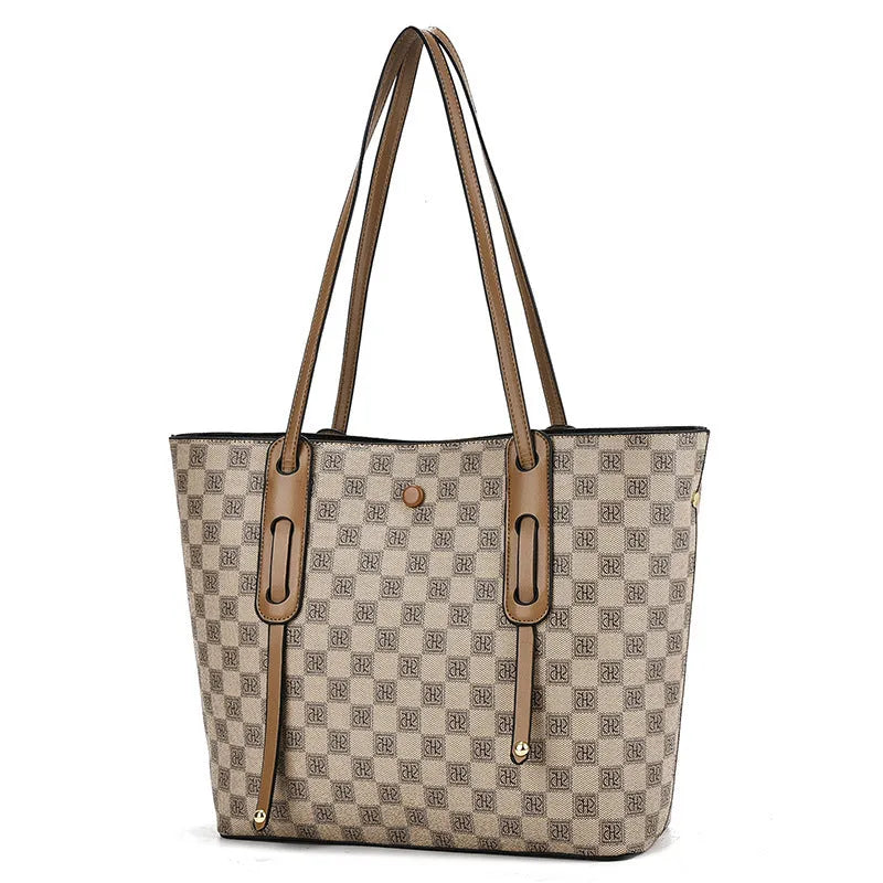 Soft PU women's shoulder messenger bag in retro style with square shape and sandwich pocket.